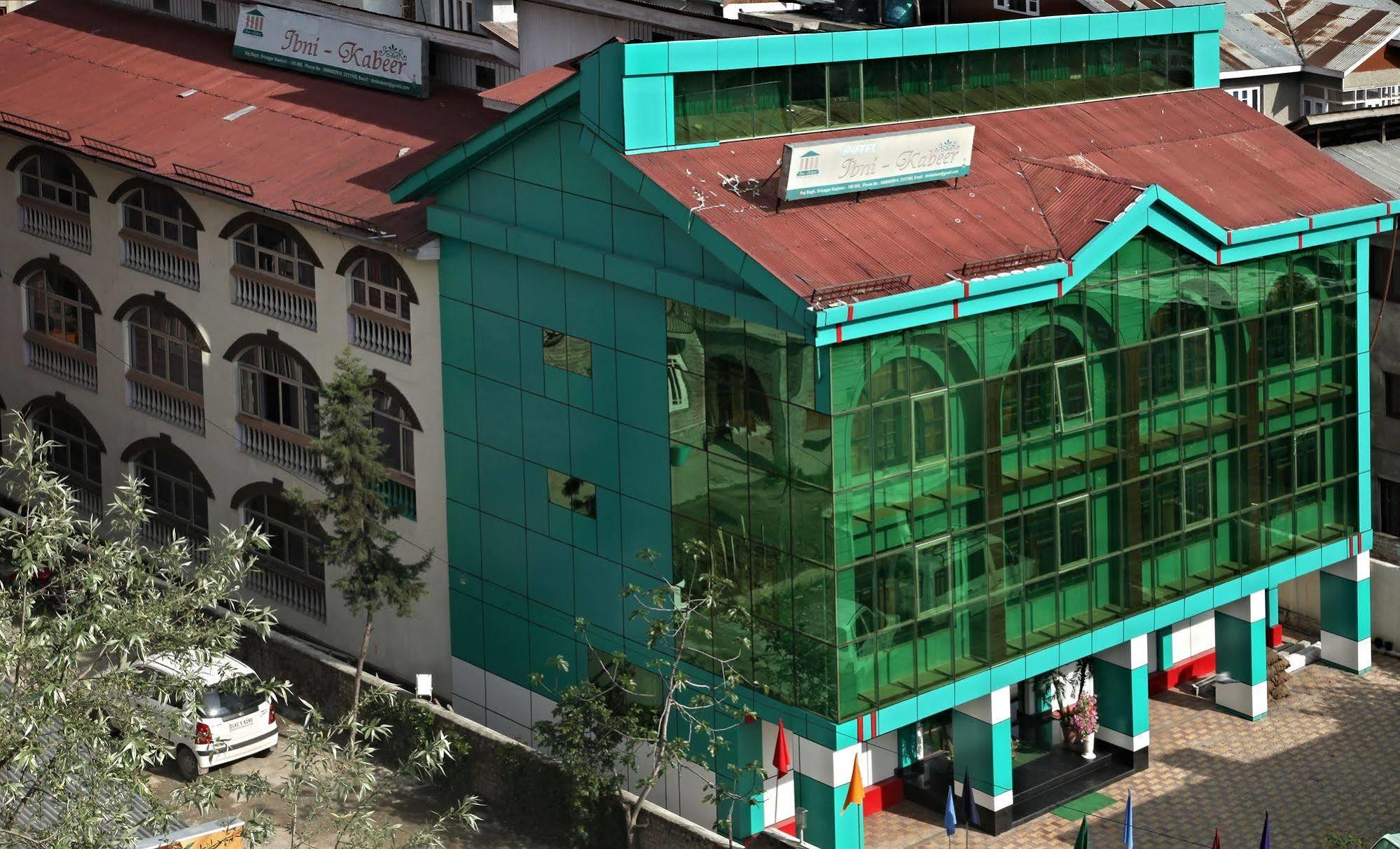 Hotel Ibni Kabeer Srīnagar Exterior foto
